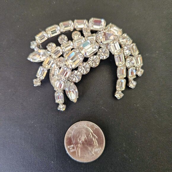 Vintage Kramer of New York Sparkling Clear Rhinestone Brooch Pin - Picture 4 of 8